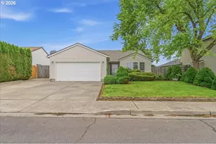 34306 Heron Meadows Dr, Scappoose, OR 97056 - Photo 2