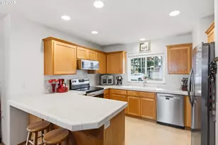 821 E Henry Rd, Newberg, OR 97132 - Photo 6