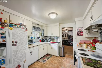 2562 Dover Dr, Eugene, OR 97404 - Photo 10