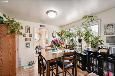 2562 Dover Dr, Eugene, OR 97404 - Photo 8