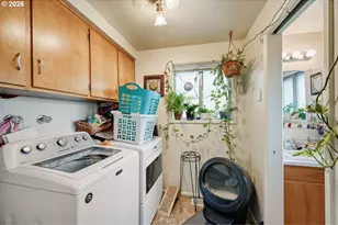 2562 Dover Dr, Eugene, OR 97404 - Photo 18
