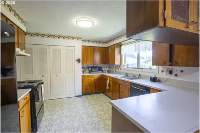 2448 Century Loop, La Grande, OR 97850 - Photo 6