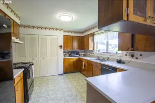 2448 Century Loop, La Grande, OR 97850 - Photo 6