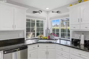 1235 NW Countryside Ct, McMinnville, OR 97128 - Photo 16