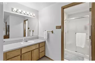 376 NW Jason Ct, Hillsboro, OR 97124 - Photo 16