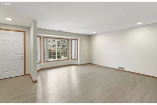 376 NW Jason Ct, Hillsboro, OR 97124 - Photo 6