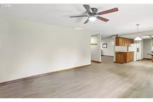 376 NW Jason Ct, Hillsboro, OR 97124 - Photo 12