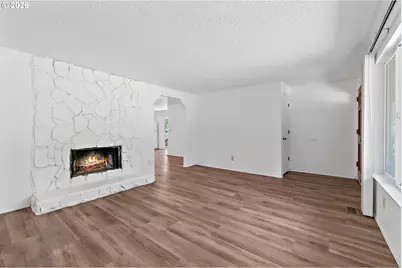 15641 SE Hugh Ave, Milwaukie, OR 97267 - Photo 8