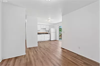 15641 SE Hugh Ave, Milwaukie, OR 97267 - Photo 10