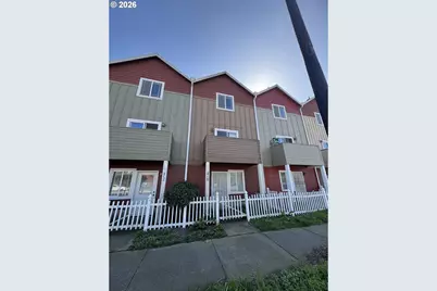 8728 SE Division St, Portland, OR 97266 - Photo 1