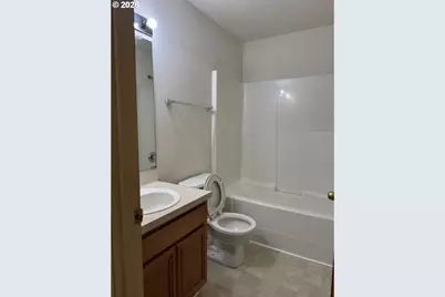 8728 SE Division St, Portland, OR 97266 - Photo 26