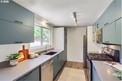 6535 SW Miles Ct, Portland, OR 97223 - Photo 8