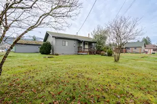 410 SW Broadway St, Mill City, OR 97360 - Photo 4