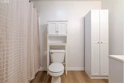 410 SW Broadway St, Mill City, OR 97360 - Photo 22