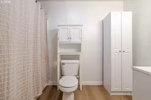 410 SW Broadway St, Mill City, OR 97360 - Photo 22