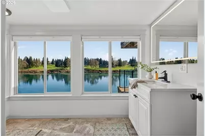 10150 S Riverside Dr, Portland, OR 97219 - Photo 26