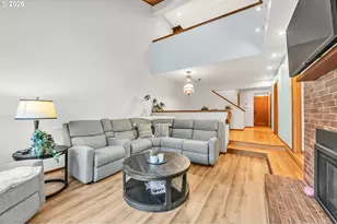 2036 Eastwood Ln, Eugene, OR 97401 - Photo 6