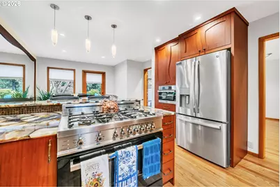 2036 Eastwood Ln, Eugene, OR 97401 - Photo 16