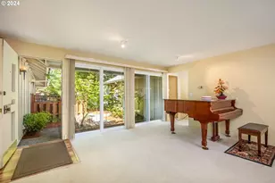 804 NE 174th Ave, Portland, OR 97230 - Photo 10