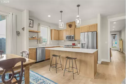 110 W Heising Dr, Sisters, OR 97759 - Photo 12