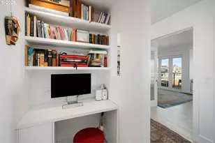 300 NW 8th Ave, Portland, OR 97209 - Photo 34