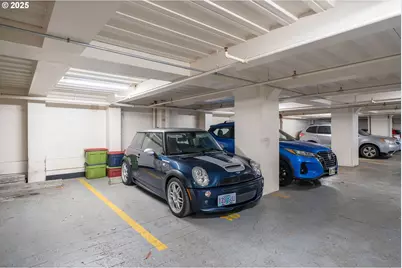 300 NW 8th Ave #902, Portland, OR 97209 - Photo 36