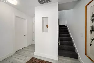 300 NW 8th Ave, Portland, OR 97209 - Photo 22