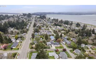 642 Clark St, North Bend, OR 97459 - Photo 28