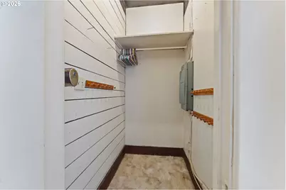 642 Clark St, North Bend, OR 97459 - Photo 16