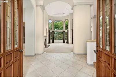 2480 Marylshire Ln, Lake Oswego, OR 97034 - Photo 4