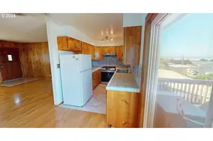 29730 Hillcrest St, Gold Beach, OR 97444 - Photo 12
