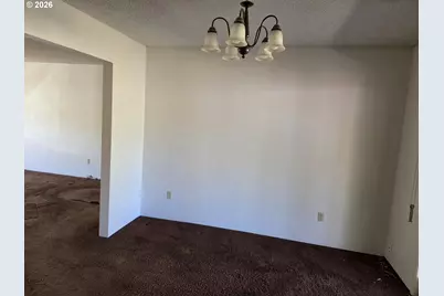 2194 NW Watters St, Roseburg, OR 97471 - Photo 6