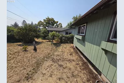 2194 NW Watters St, Roseburg, OR 97471 - Photo 38