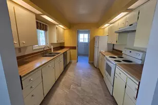 2194 NW Watters St, Roseburg, OR 97471 - Photo 8