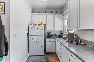 216 NW 13th St, Corvallis, OR 97330 - Photo 10