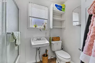 216 NW 13th St, Corvallis, OR 97330 - Photo 16