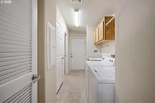 3220 Crescent Ave, Eugene, OR 97408 - Photo 30