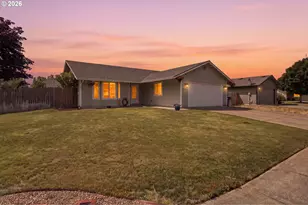 25234 Tyro Ave, Veneta, OR 97487 - Photo 2