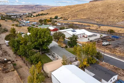 1555 Cottonwood St, Arlington, OR 97812 - Photo 10