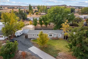 1555 Cottonwood St, Arlington, OR 97812 - Photo 2