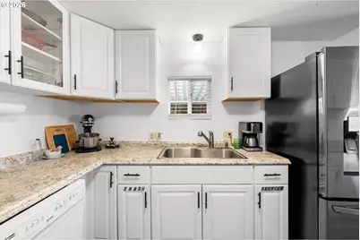 12450 SW Fischer Rd #143, Portland, OR 97224 - Photo 14