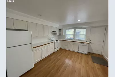 2448 SE 117th Ave, Portland, OR 97216 - Photo 24