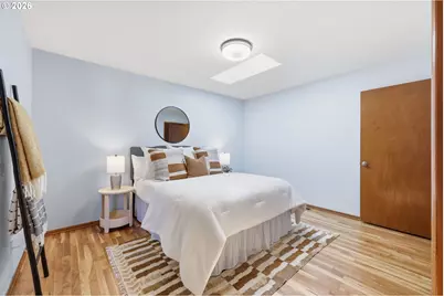 12431 NE Knott St, Portland, OR 97230 - Photo 18