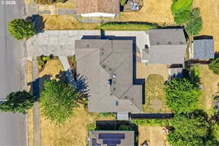 12431 NE Knott St, Portland, OR 97230 - Photo 46