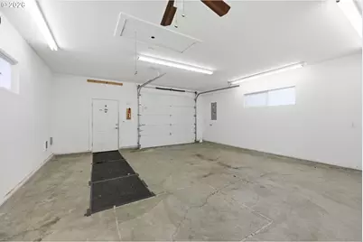 12431 NE Knott St, Portland, OR 97230 - Photo 40
