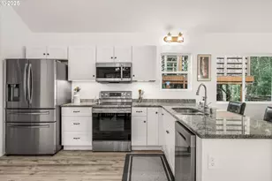 350 Combs Cir, Yachats, OR 97498 - Photo 16