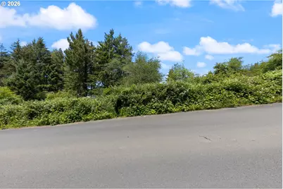 70 SE Yaquina View Dr, Newport, OR 97365 - Photo 12