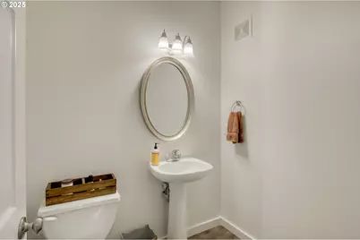 11220 SW Buffalo Pl, Tigard, OR 97223 - Photo 10