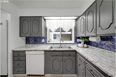 1800 Lakewood Ct, Eugene, OR 97402 - Photo 18