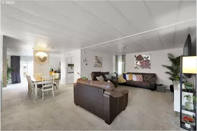 1800 Lakewood Ct, Eugene, OR 97402 - Photo 8